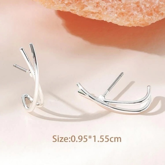 Criss Cross Stud Earrings Silver Plated - Picture 4 of 6